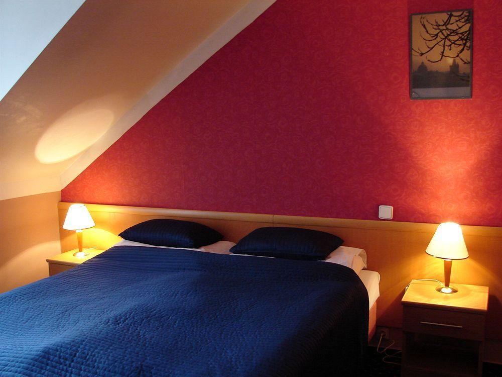 Aladin Praha Hotel Exterior foto