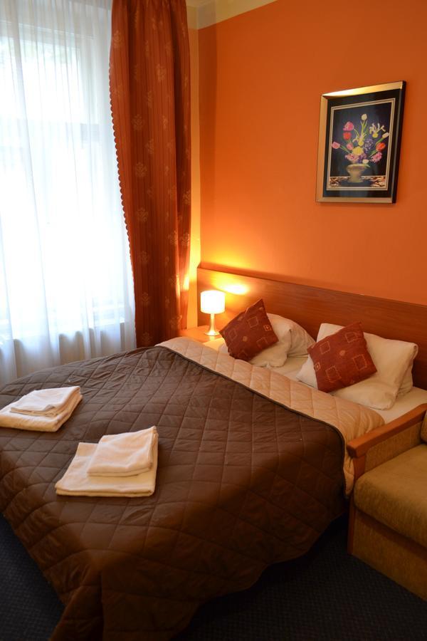Aladin Praha Hotel Exterior foto